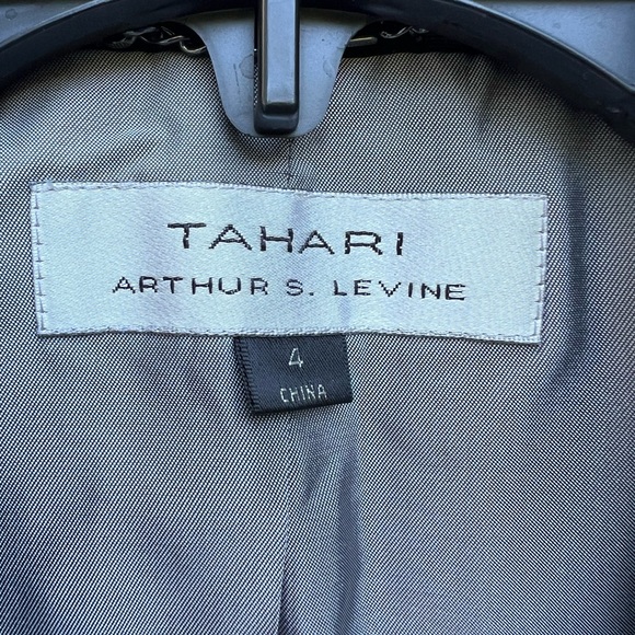 TAHARI Black Pin Stripe Blazer Jacket with pockets size 4 - Picture 5 of 12